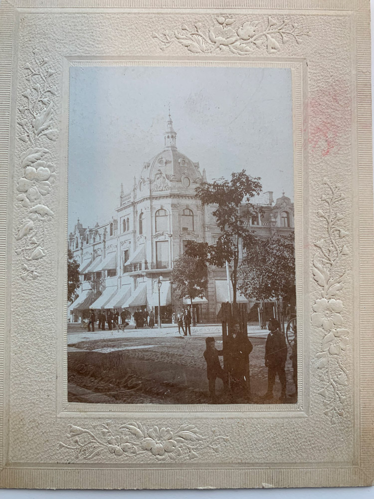 Olav Tryggvasonsgate 14 - 1898 kort Mathesongården. Fra Trondheim Byarkiv.