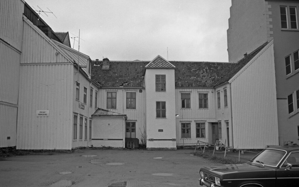 1988 Søndregate 11 bakgården Foto Byantikvaren