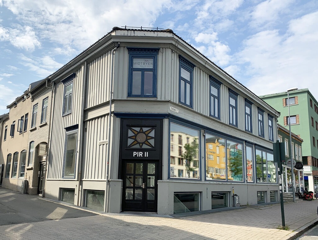 Fjordgata 21 før maling