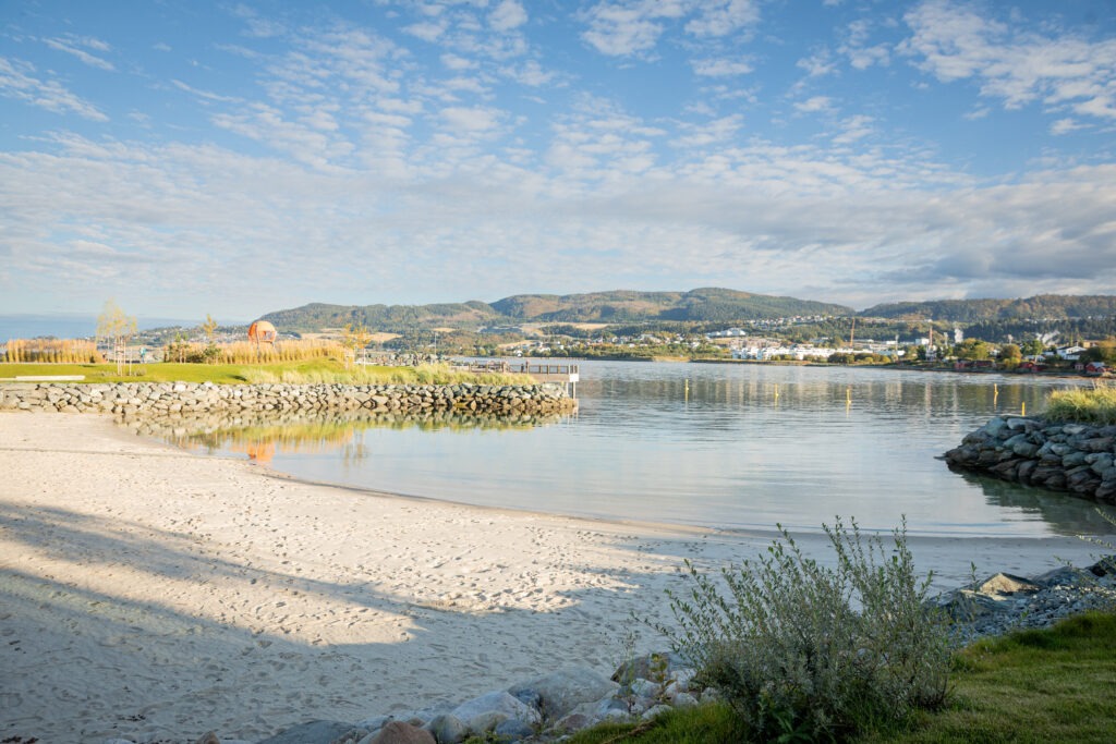 Grilstad Marina_Koteng02 Grilstadfjæra badeplass. Foto Sofie Brovold.