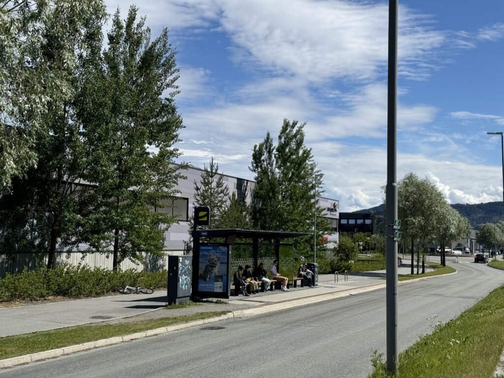 Grilstadkleiva Bussholdeplass Grilstadkleiva Bussholdeplass