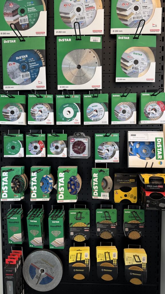 Fliskuttermateriell.