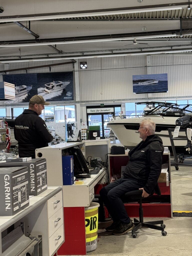 Knut Sponaas er selger hos Marine Team