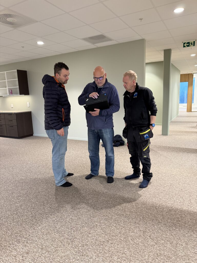 Sjekker tegningen Branntegningen må sjekkes.