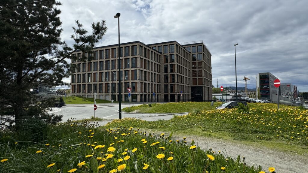 Travbanevegen 2 Travbanevegen 2